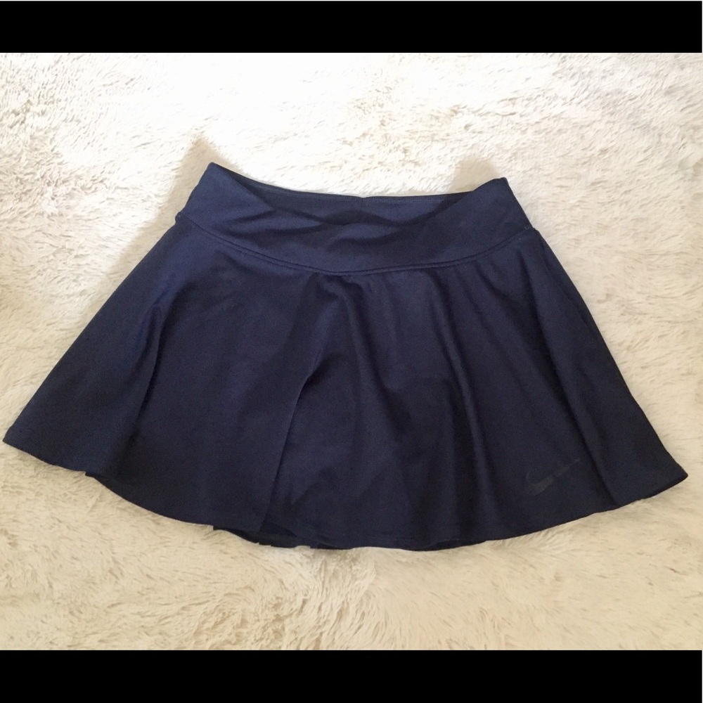 Nike Dry Fit Tennis Skort (size XS)